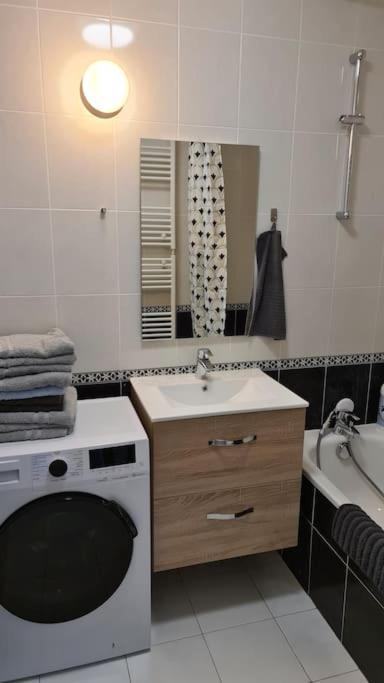 Appt 80M², 13 P, Disneyland, Fibre, 2 Parkings Chessy  Εξωτερικό φωτογραφία